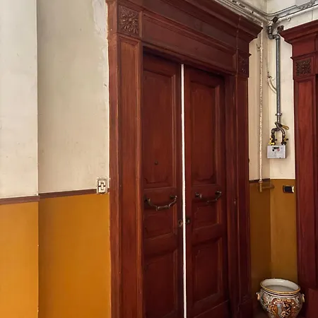 Centro Antico 77 3* Νάπολη