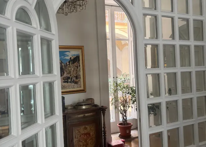 Centro Antico 77 נאפולי