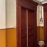 Centro Antico 77 3* Napoli