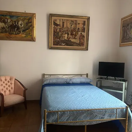 Centro Antico 77 Couette-café 3*