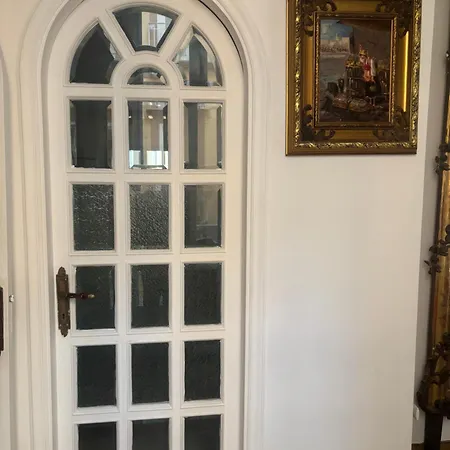 Centro Antico 77 3* Naples