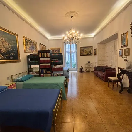 Bed & Breakfast Centro Antico 77 3*